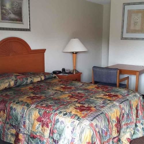 Mayfield Inn Clarion Bagian luar foto