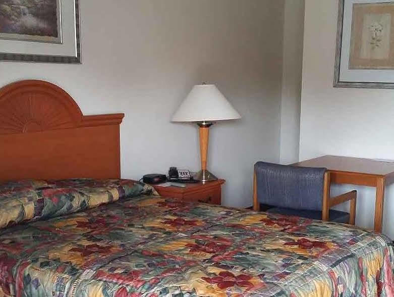 Mayfield Inn Clarion Bagian luar foto